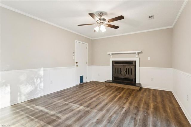 21 Sandy Lake DR, Hampton, VA 23666