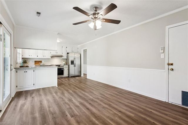 21 Sandy Lake DR, Hampton, VA 23666