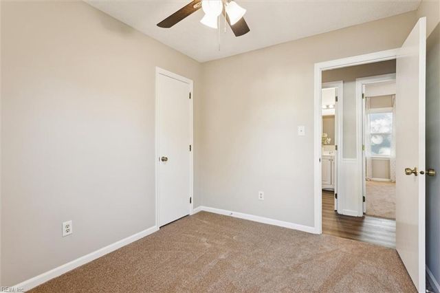 21 Sandy Lake DR, Hampton, VA 23666