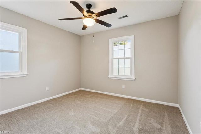 21 Sandy Lake DR, Hampton, VA 23666