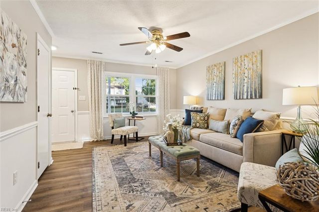 21 Sandy Lake DR, Hampton, VA 23666