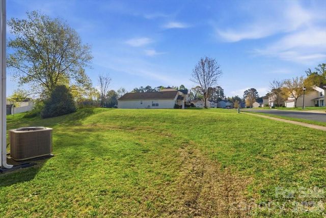 2047 Sonoma Valley Drive, Charlotte, NC 28214