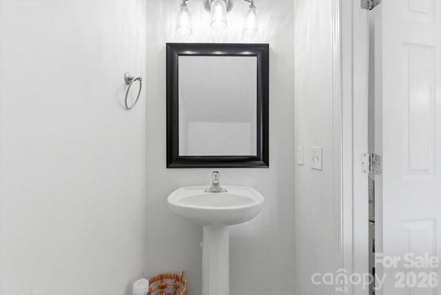 2047 Sonoma Valley Drive, Charlotte, NC 28214