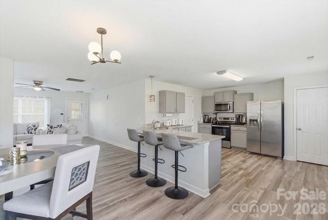 2047 Sonoma Valley Drive, Charlotte, NC 28214