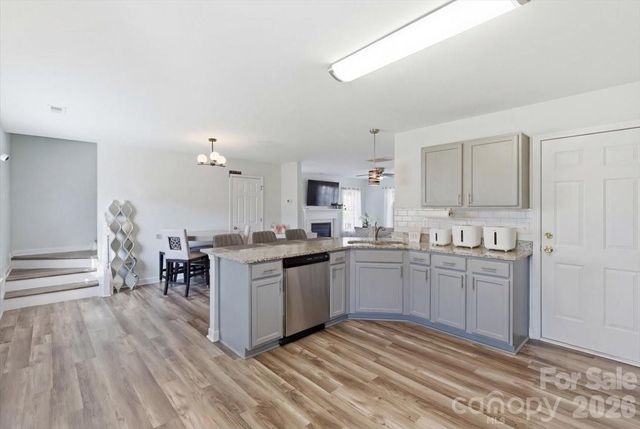 2047 Sonoma Valley Drive, Charlotte, NC 28214