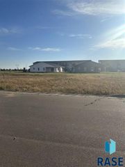 510 Bunyan Dr Drive, Harrisburg, SD 57032