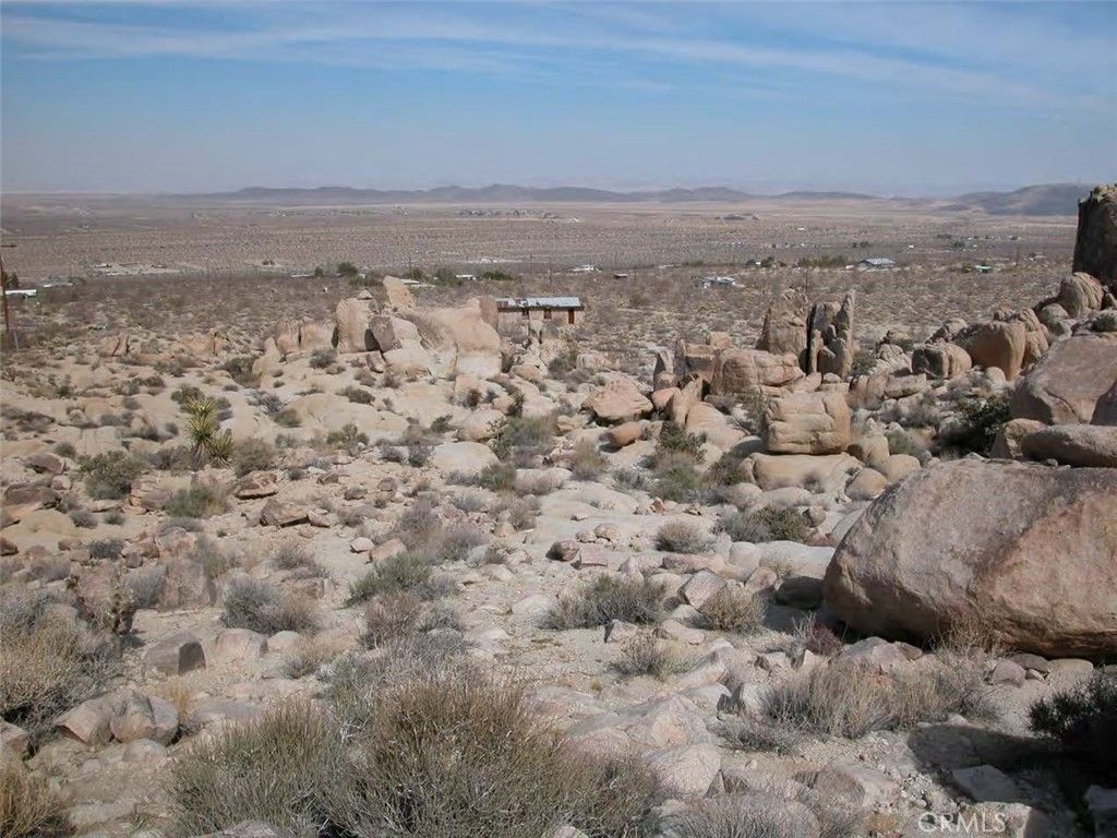 Image 1 of property listing at 9 Stoney Crest Road, Joshua Tree, CA 92252