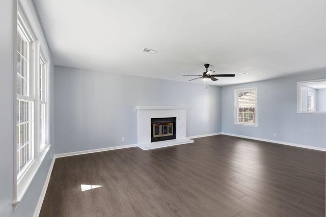 548 Buckeye Ln, Clarksville, TN 37042