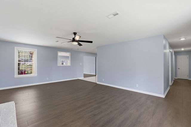 548 Buckeye Ln, Clarksville, TN 37042