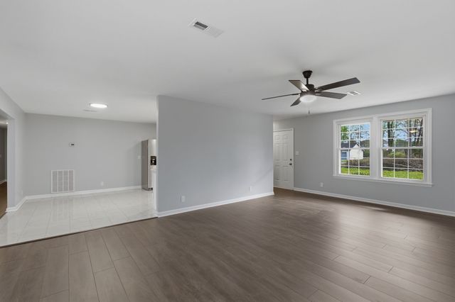 548 Buckeye Ln, Clarksville, TN 37042