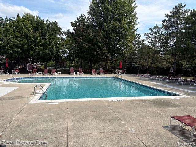 49816 Plymouth Way 104, Plymouth, MI 48170