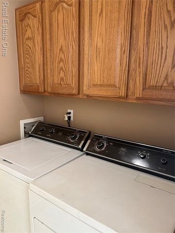 49816 Plymouth Way 104, Plymouth, MI 48170