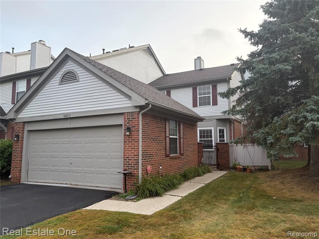49816 Plymouth Way 104, Plymouth, MI 48170