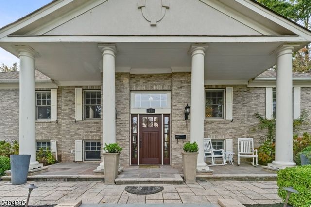 14 Dorset Ln, Millburn Twp., NJ 07078