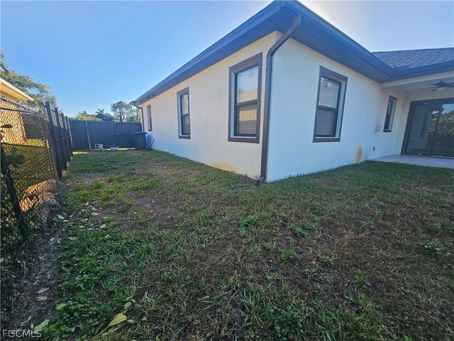 9037 Cypress DR S, Fort Myers, FL 33967