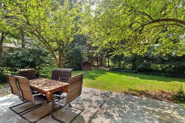 41101 Croydon Court, Northville, MI 48168