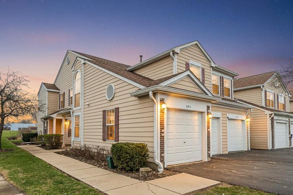 691 W Streamwood Boulevard A, Streamwood, IL 60107