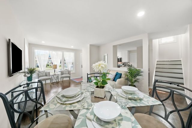 120 HYDE PARK Avenue, Bellwood, IL 60104