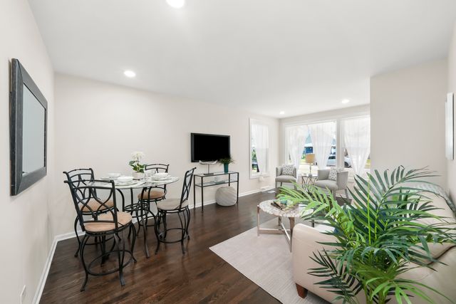 120 HYDE PARK Avenue, Bellwood, IL 60104