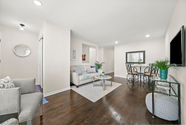 120 HYDE PARK Avenue, Bellwood, IL 60104