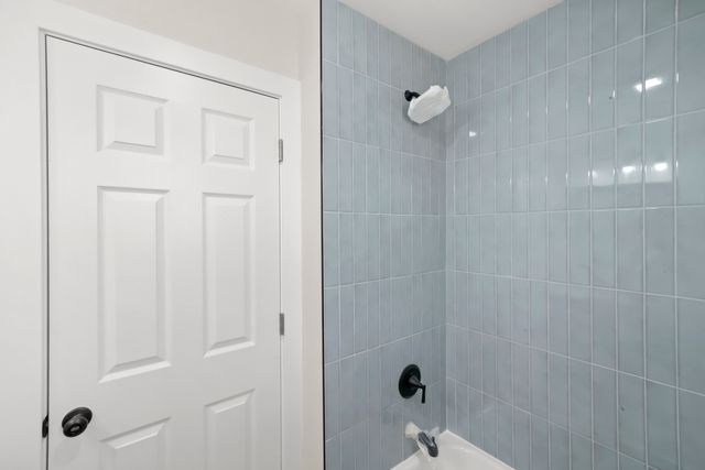 120 HYDE PARK Avenue, Bellwood, IL 60104