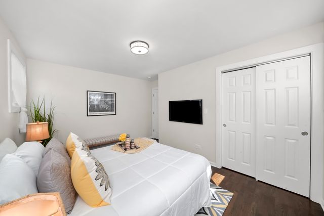 120 HYDE PARK Avenue, Bellwood, IL 60104