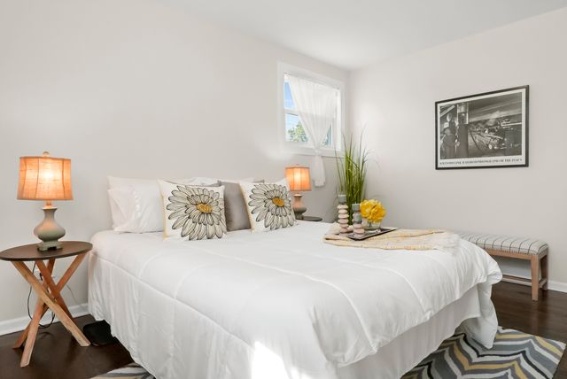 120 HYDE PARK Avenue, Bellwood, IL 60104