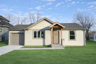 5320 W 72 Street, Prairie Village, KS 66208
