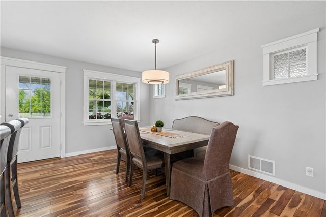 1962 Turner Road, Central City, IA 52214