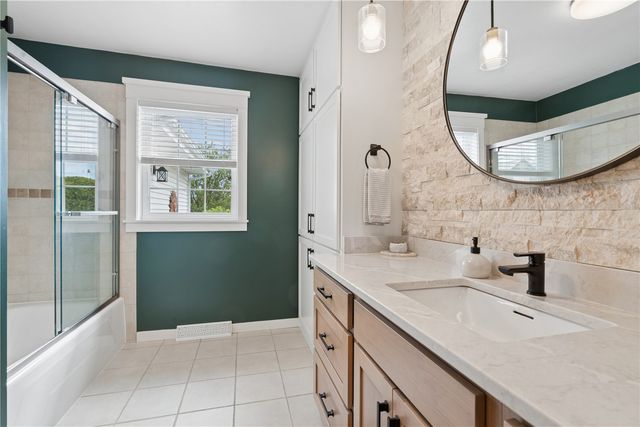 1962 Turner Road, Central City, IA 52214