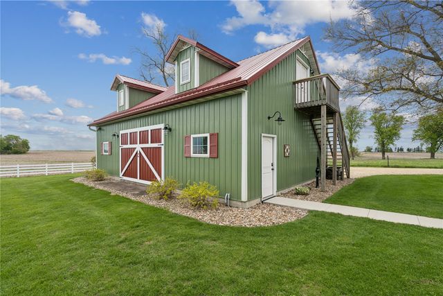1962 Turner Road, Central City, IA 52214