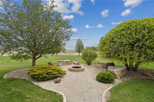 1962 Turner Road, Central City, IA 52214