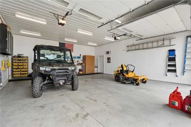 1962 Turner Road, Central City, IA 52214