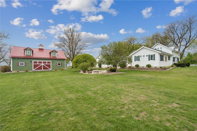 1962 Turner Road, Central City, IA 52214