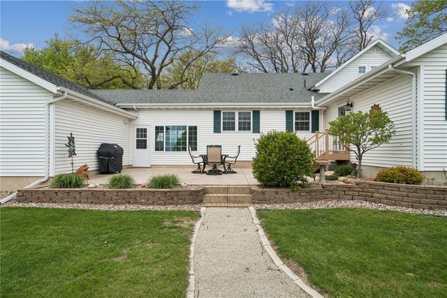1962 Turner Road, Central City, IA 52214