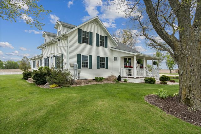 1962 Turner Road, Central City, IA 52214