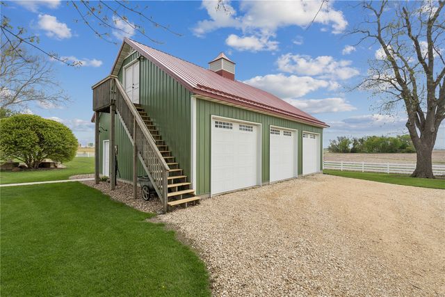 1962 Turner Road, Central City, IA 52214