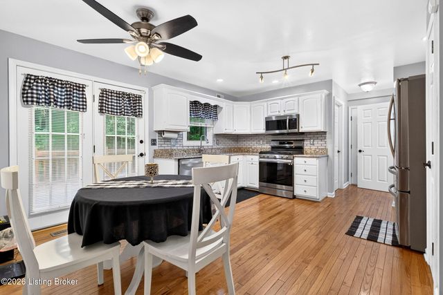 10600 Wildflower Woods Ct, Jeffersontown, KY 40299