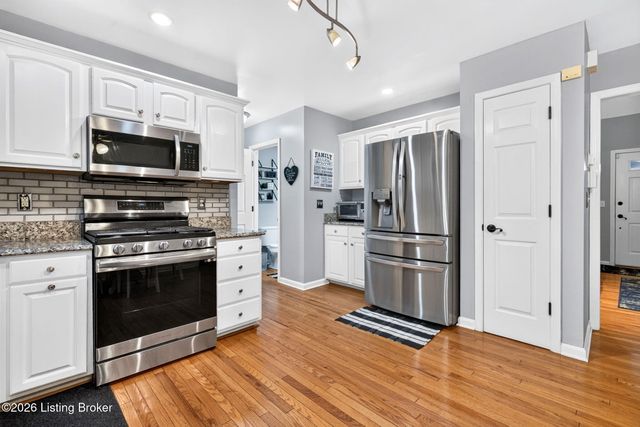 10600 Wildflower Woods Ct, Jeffersontown, KY 40299