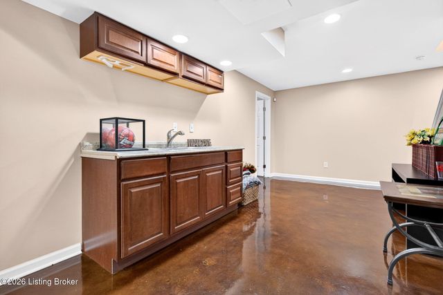 10600 Wildflower Woods Ct, Jeffersontown, KY 40299