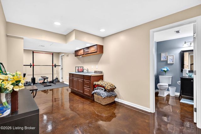 10600 Wildflower Woods Ct, Jeffersontown, KY 40299