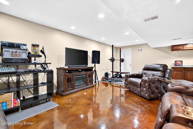 10600 Wildflower Woods Ct, Jeffersontown, KY 40299