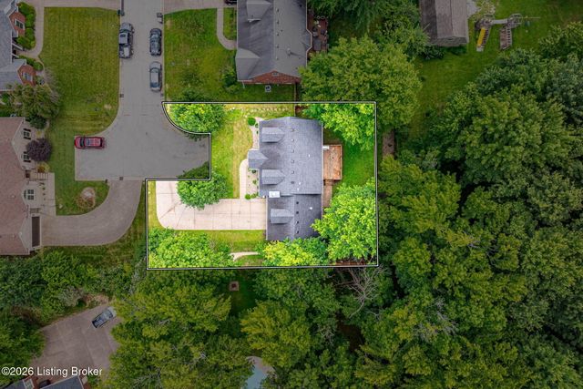 10600 Wildflower Woods Ct, Jeffersontown, KY 40299