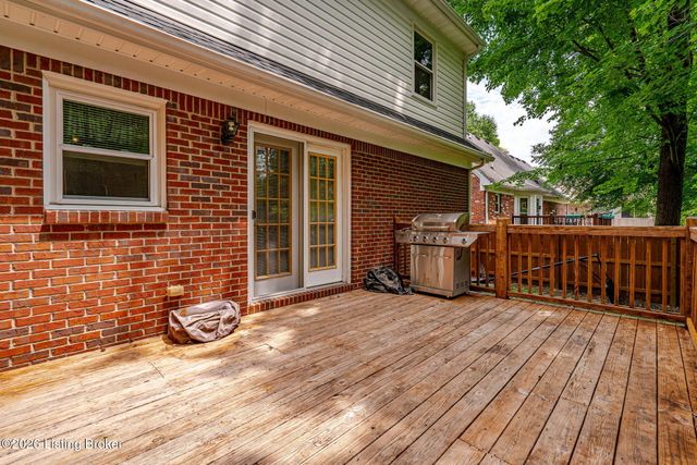 10600 Wildflower Woods Ct, Jeffersontown, KY 40299