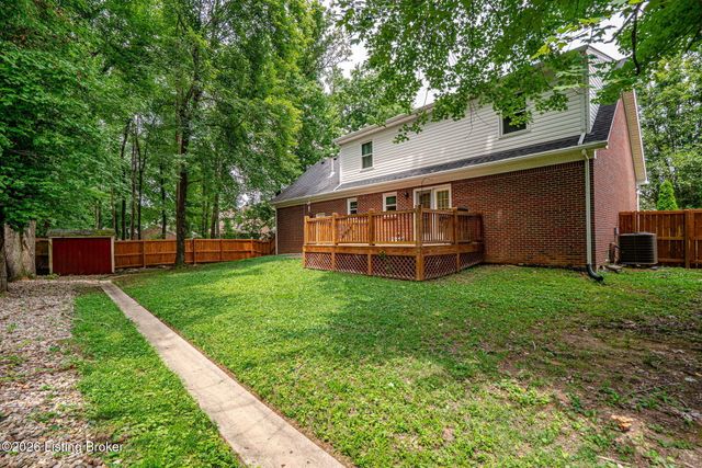 10600 Wildflower Woods Ct, Jeffersontown, KY 40299