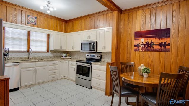 616 East Main Street, Albertville, AL 35950