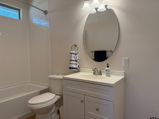 18421 SERENITY CIRCLE, Flint, TX 75762