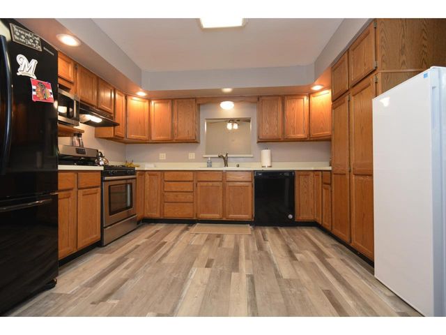 1909 E Memorial Drive, Janesville, WI 53545