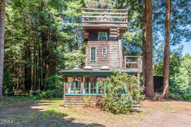 32371 Middle Ridge Road, Albion, CA 95410