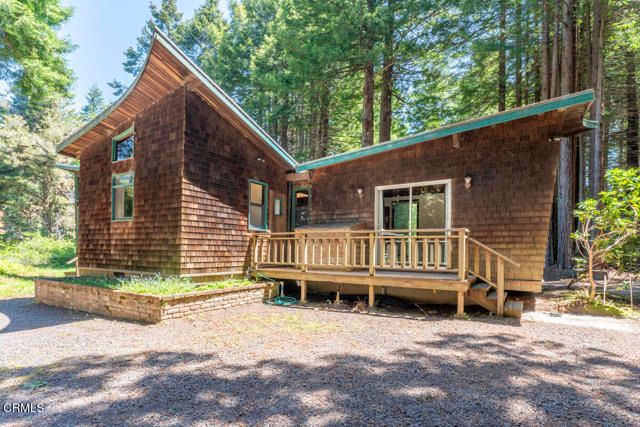 32371 Middle Ridge Road, Albion, CA 95410